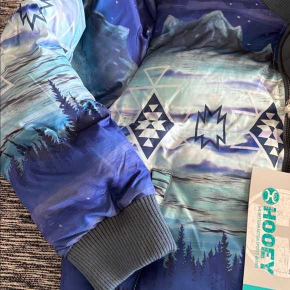 Ladies Puffer Patterned Jacket - Picture 4 of 5